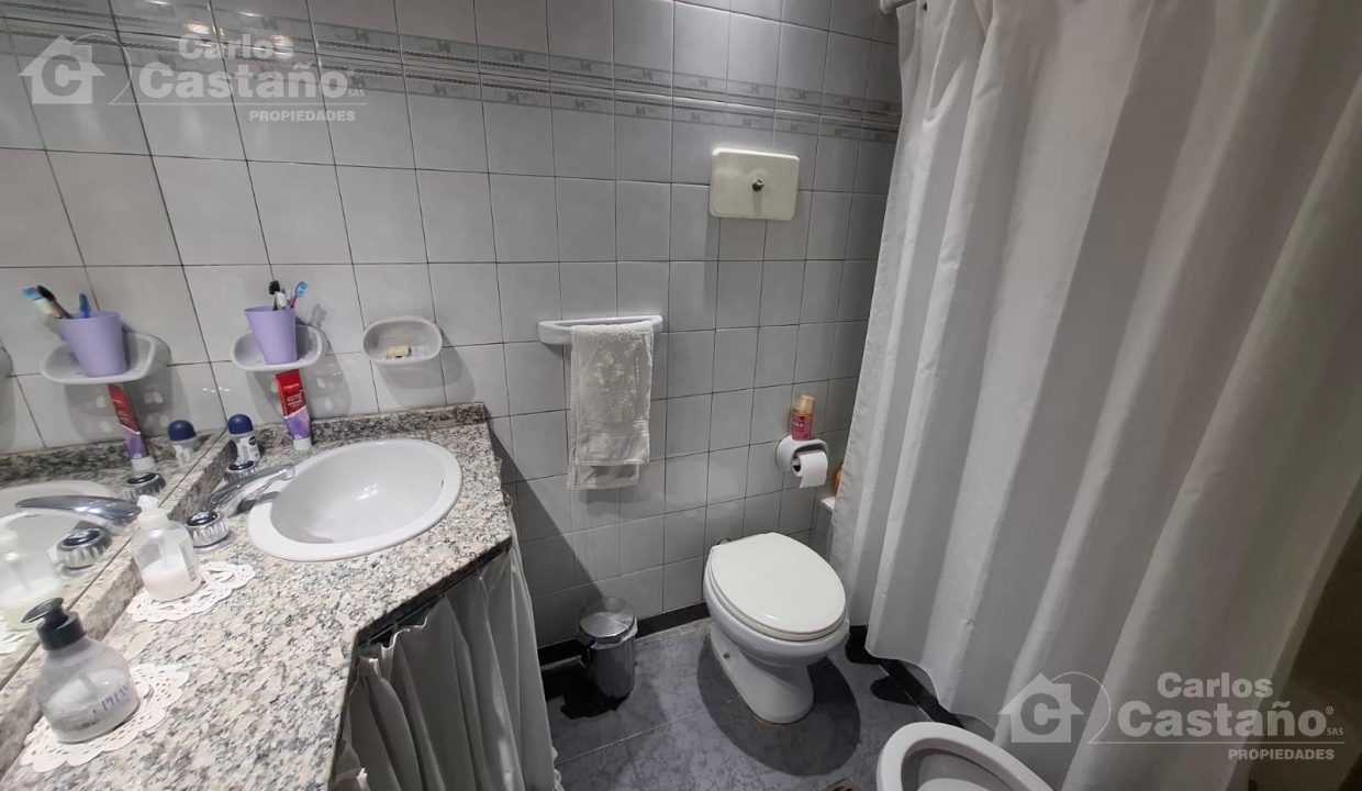 7781785_50563171068279181631137225509632316741486958991370056200834305472501909705042