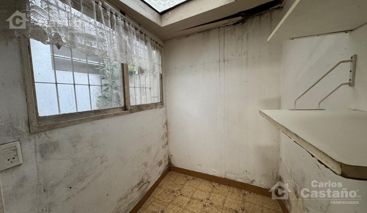 4530628_104726472408427108703172176702972054610815584996898945983124131895928289330429