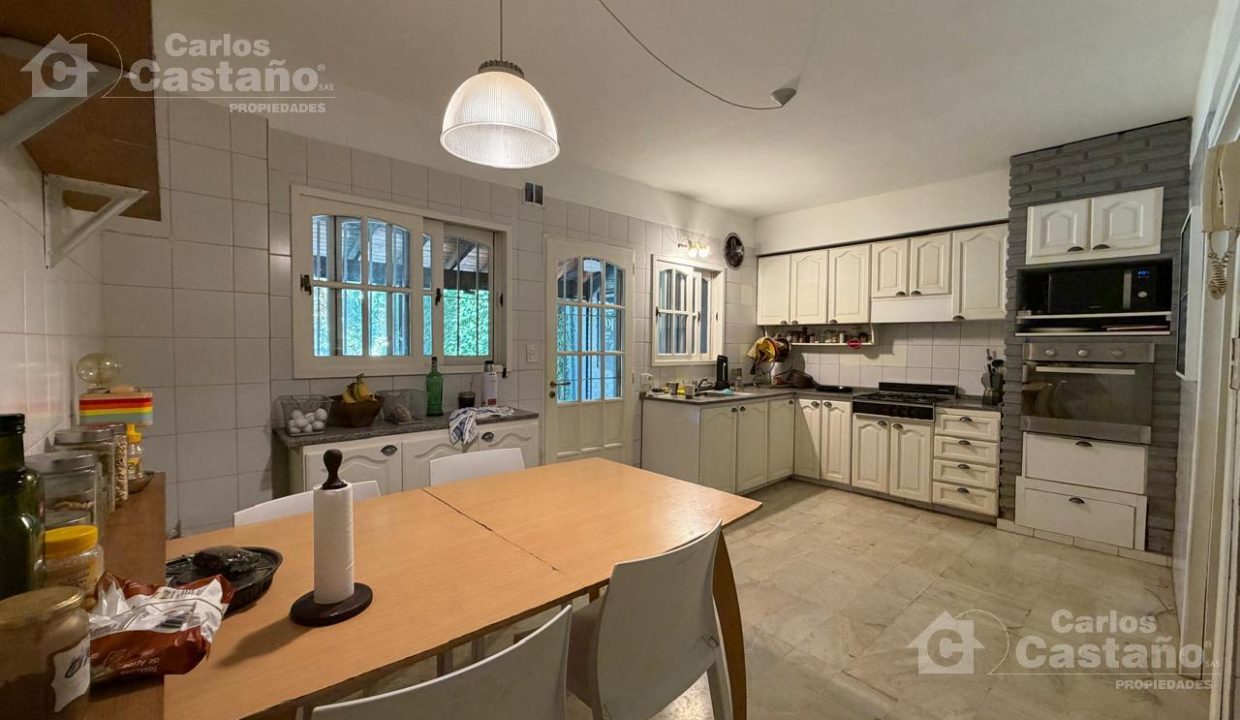 7574988_12507199628747978394793661651545152268667408566888480866830313652700384112129