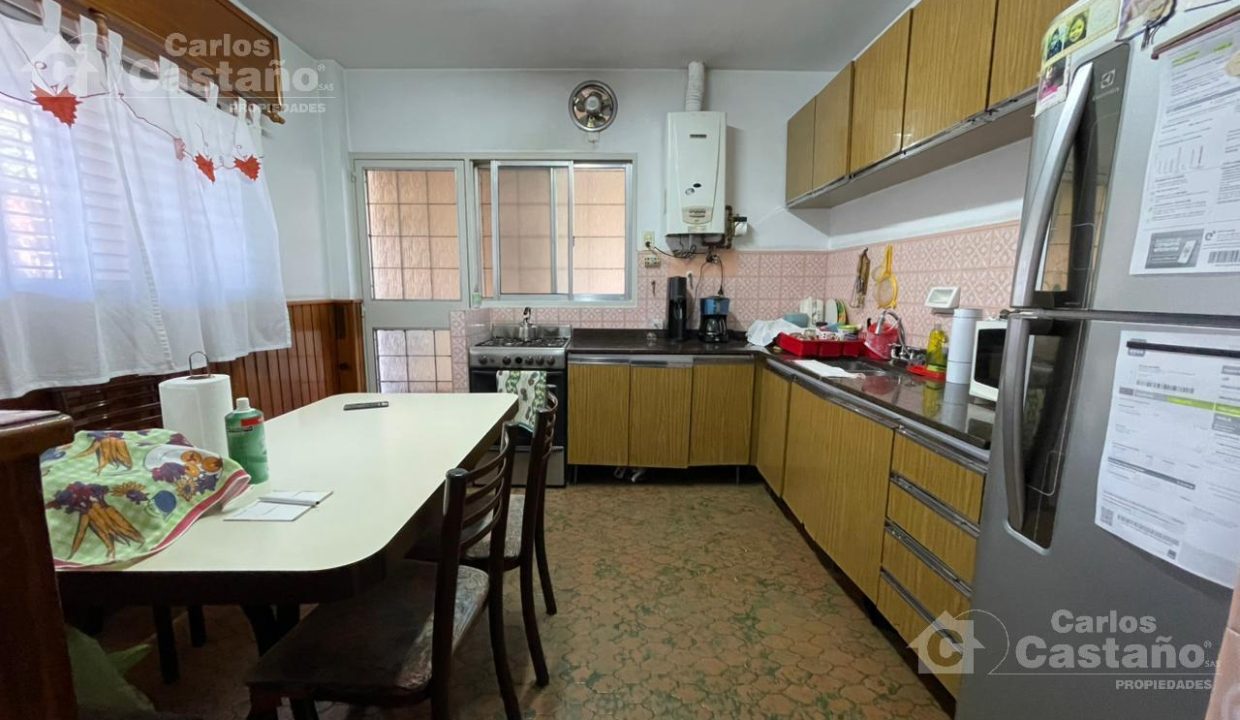 7797206_97819850599970435074838642654332016504749339335713622164174954406352876691217