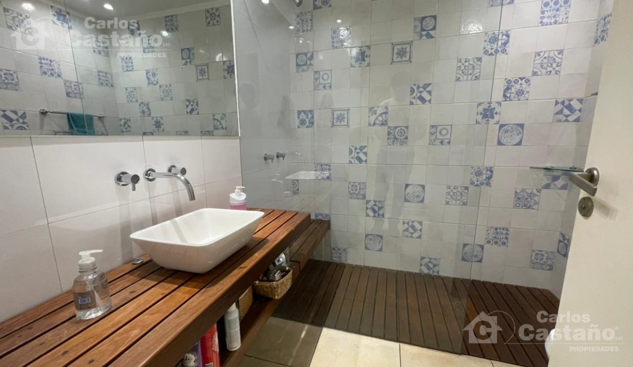 7805887_105487628683505055000297512943484636132754945058880765275719082623504126018150