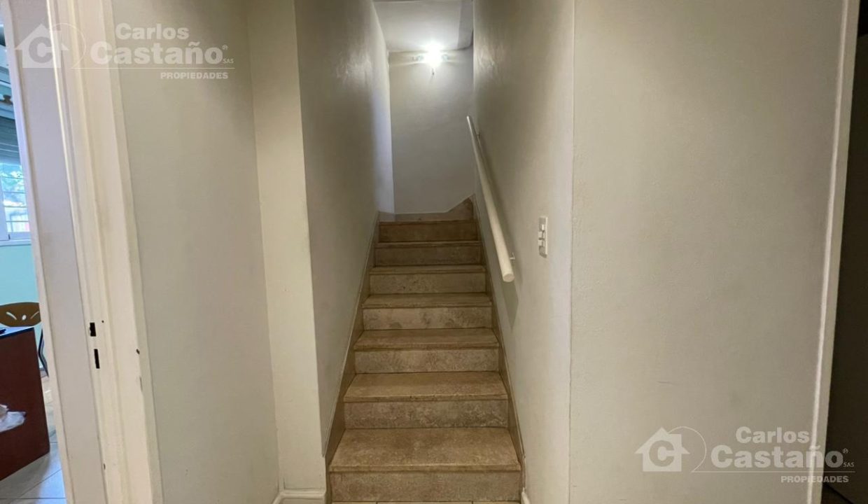 7805887_54919346285559043408888847571786221263777566053987572187876247035715649593351