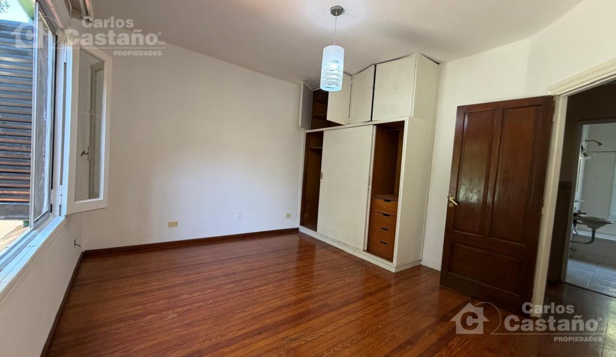 7821066_33233830672049119355894584692824092713661745676276135299615973203786588114874