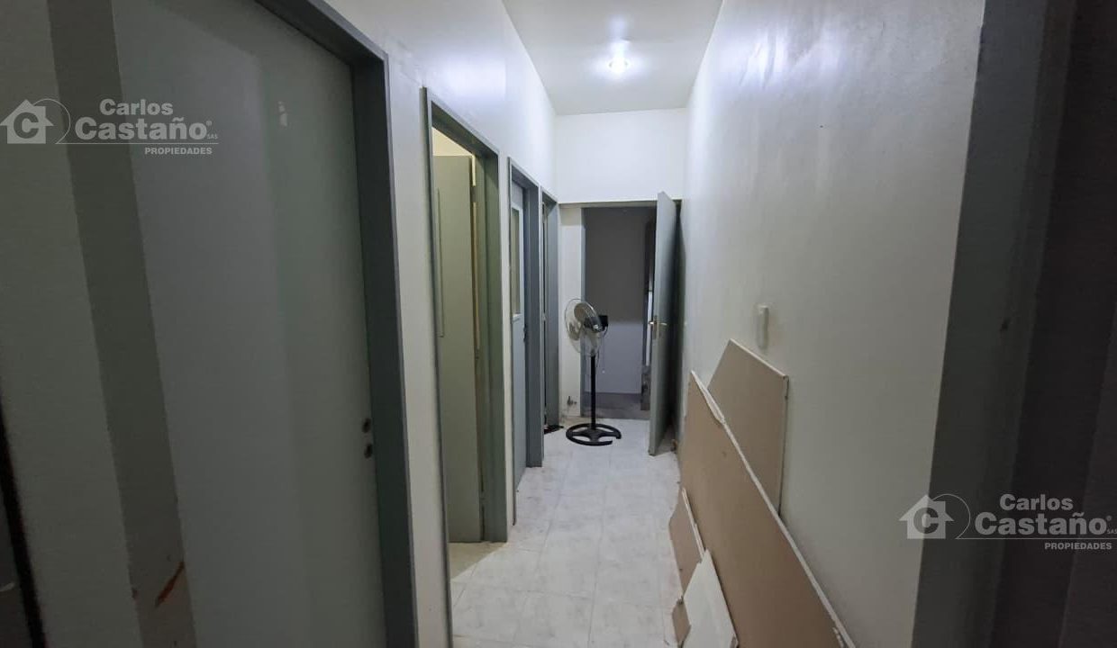 7826999_106989382804340184129369336521939110482459228921302587708971371988327257893194