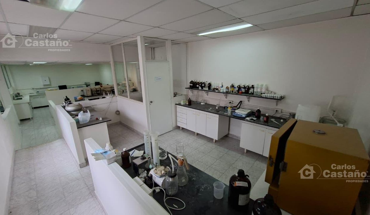 7826999_39426330059185919021376903749663464704340123799476571325804478592192300261447