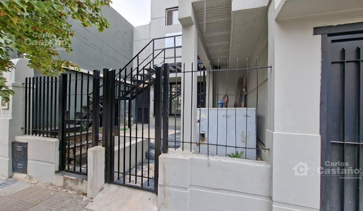 7826999_79265399979086415904361488712178995005725864707284152863350196943295138732129