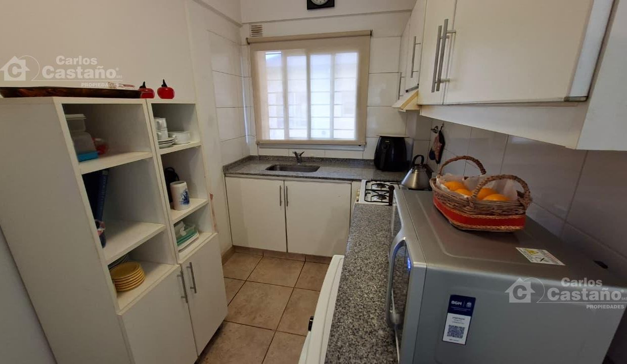 7829492_74977736474646003248937931053273094352130759266212791655363974759444430788105