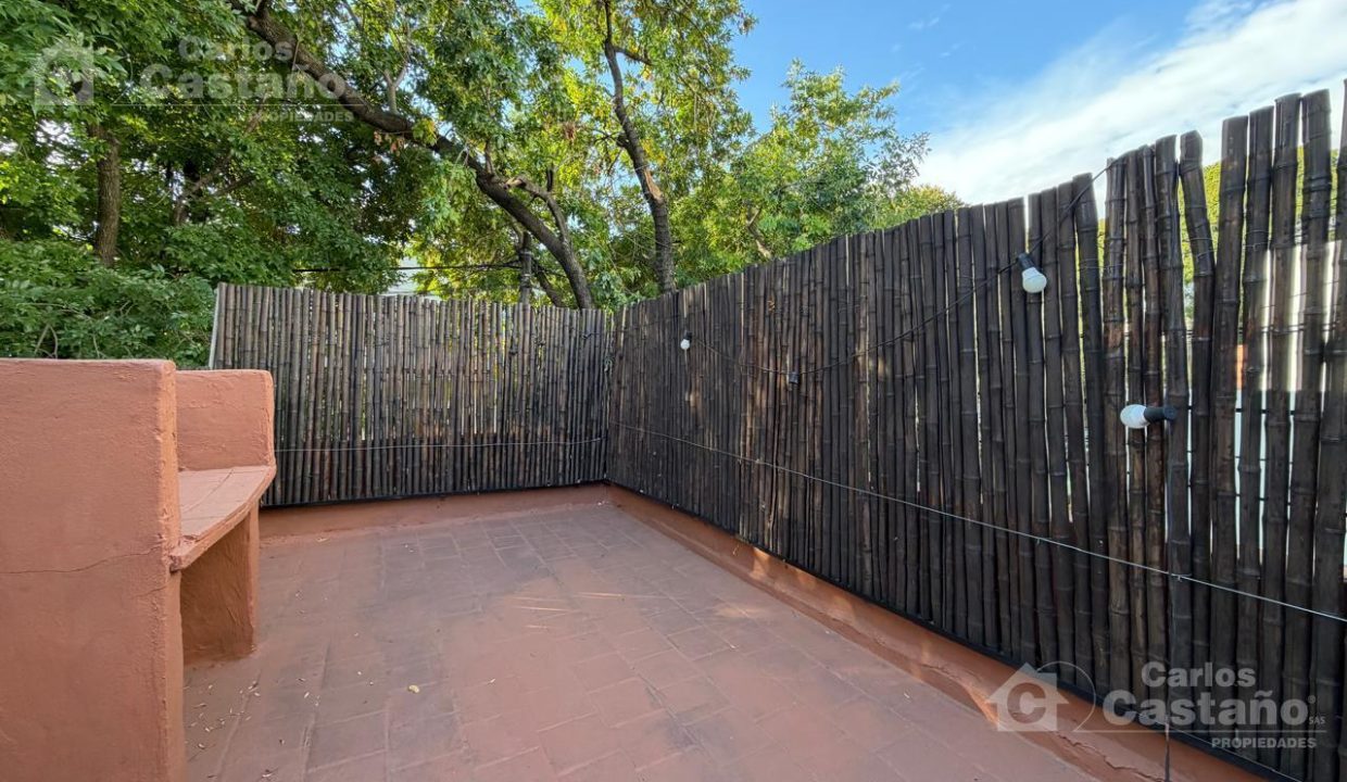 7830954_83096476471496488678534797817546813190356449252705151071191580582372874302402