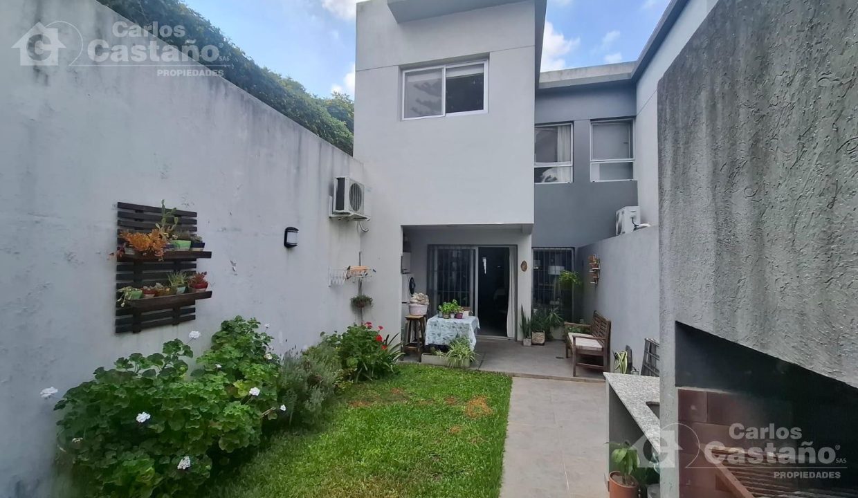 7843951_105280669257680414509862696143774476159439072138605336005781152908390398033734