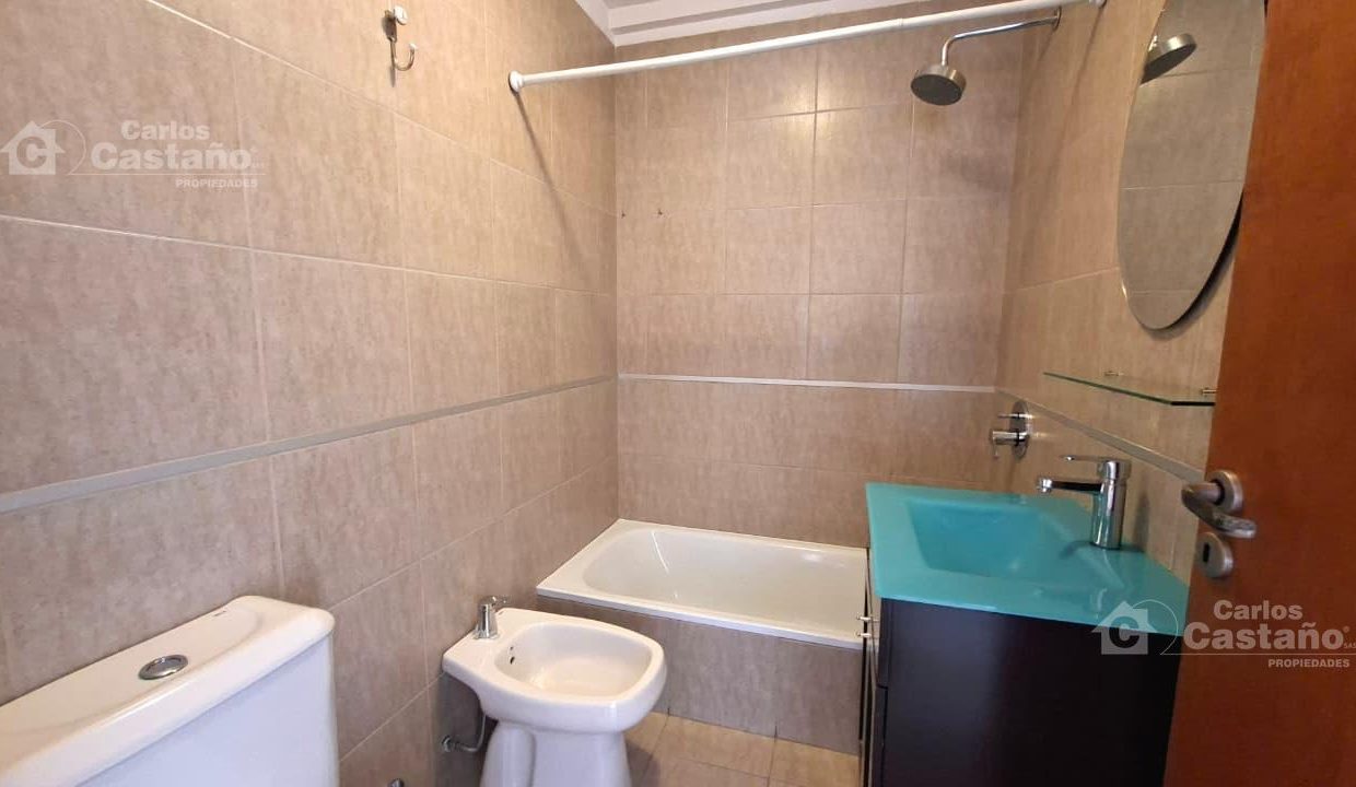 7870190_33202494071040273435622626427100244461274711427979920506617163952900104318643