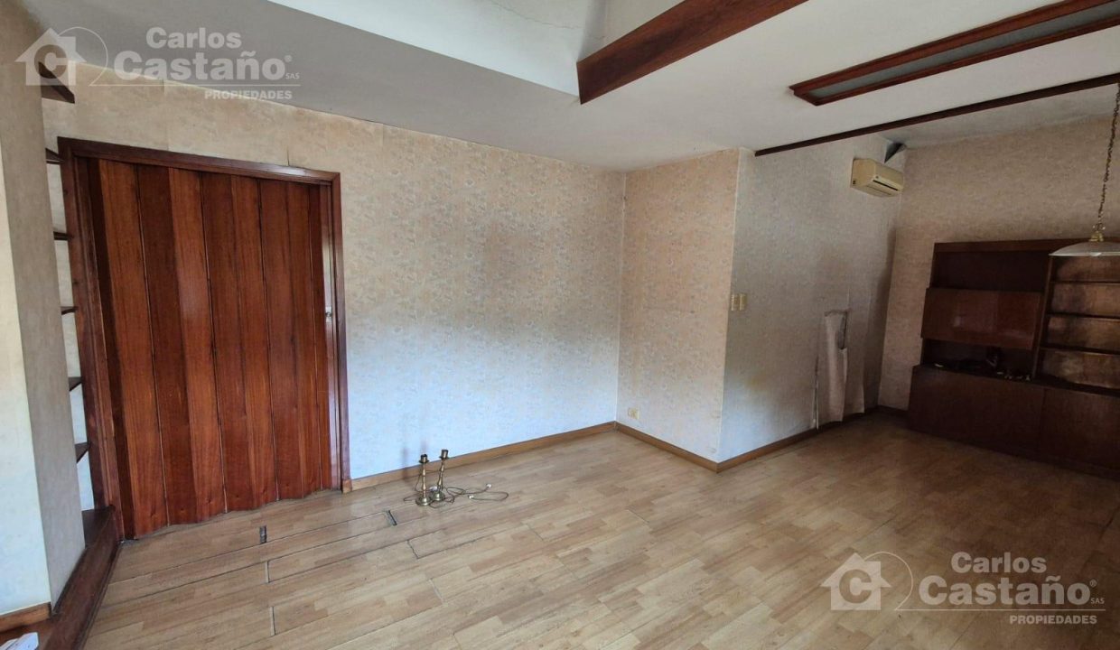 7893747_21633393732842896337103504810554870477945415412588871484245947288089404140319