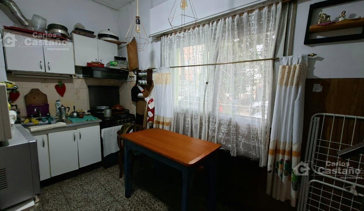 3325673_47646630550823539229025358777553211768376335637068565976762564202118978860550