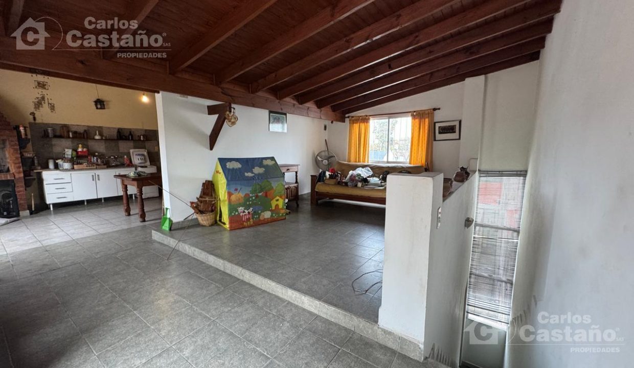 6984079_59710906585522626193104528874909283468715856898204202973218524723632286526215