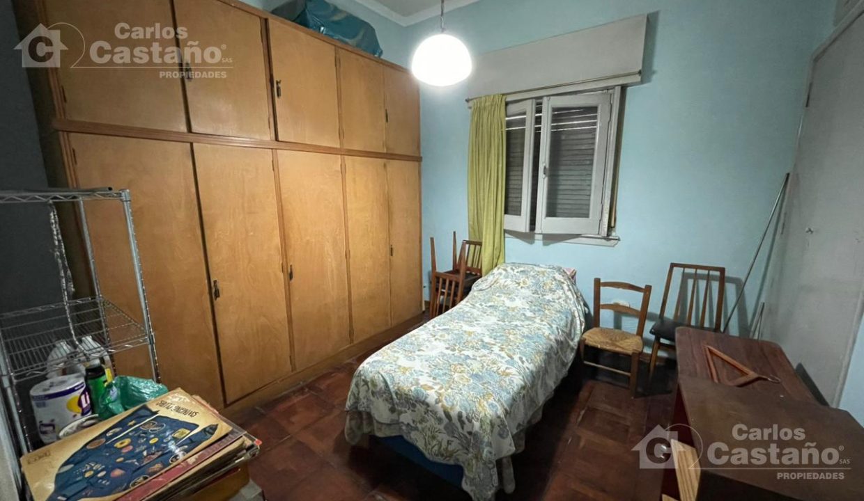 7926384_106596910455731581481319789837326883241876861146612535161842300278405827755501