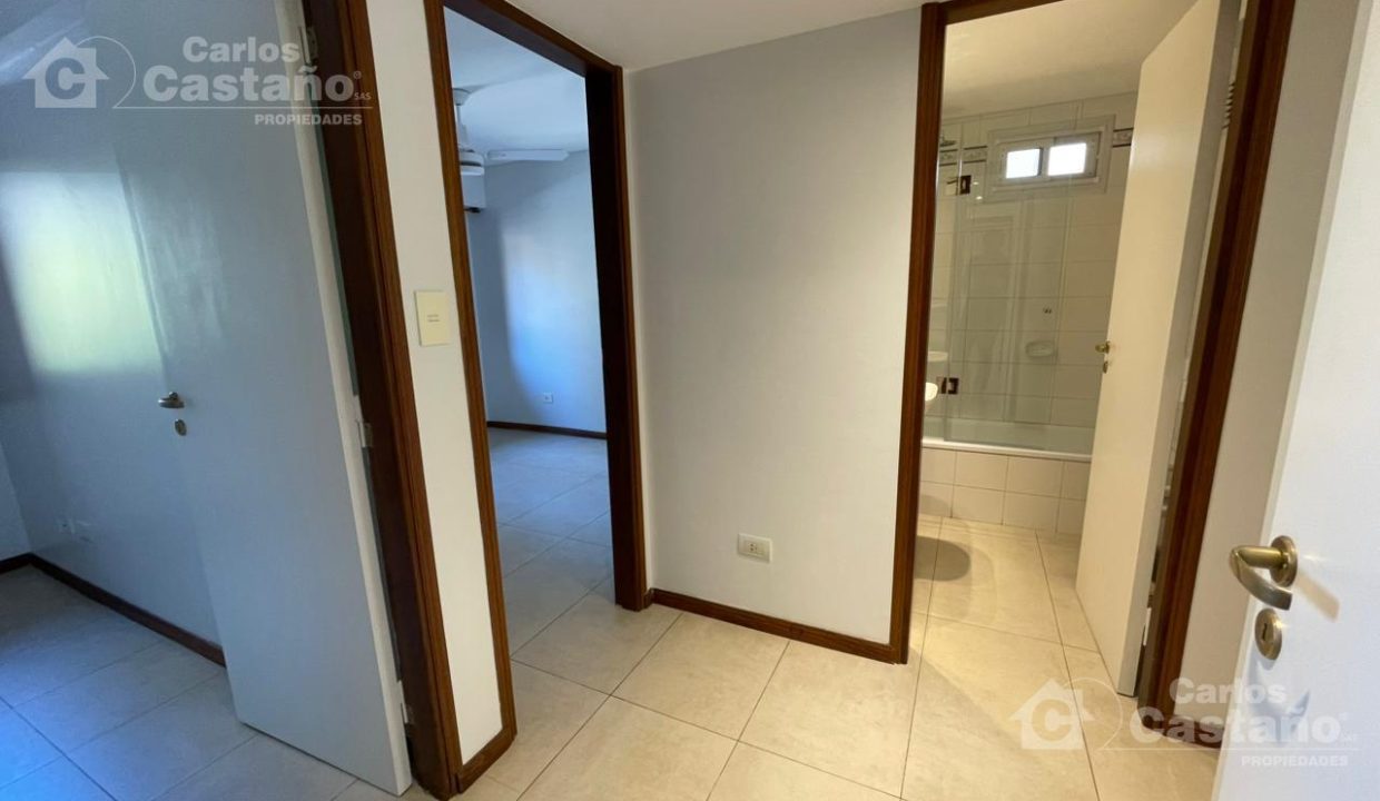 7928977_43329400535261694476720524746594713685604658997038403342061993383104656849649