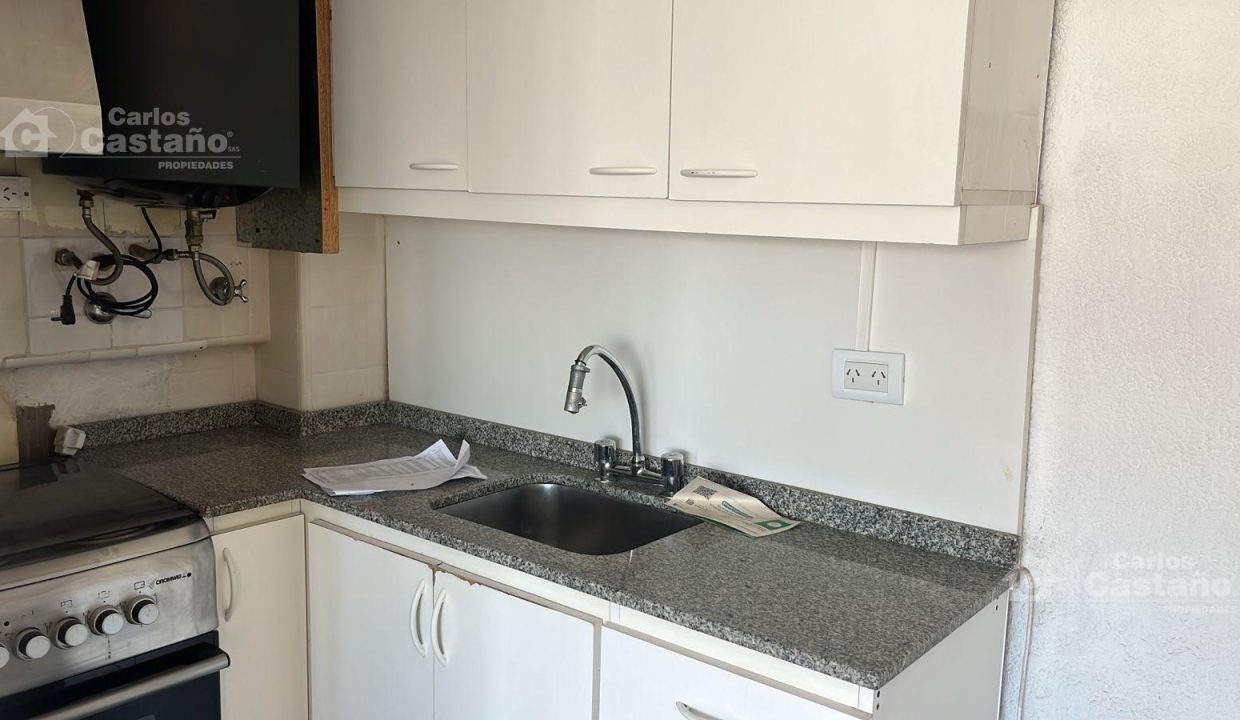 7933379_14583462300247478921350662803516733787435173590516404352449184872385949146127