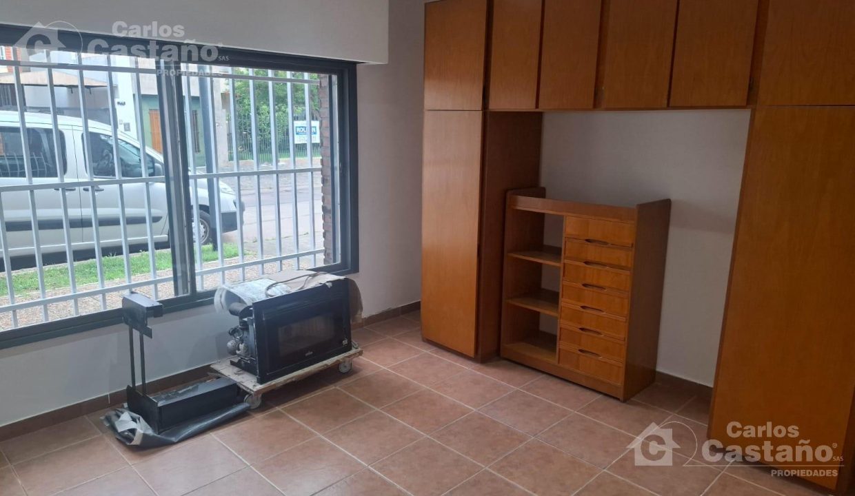 7940942_62610509007736180889912809924715720236648928443332655017806399520416325038162