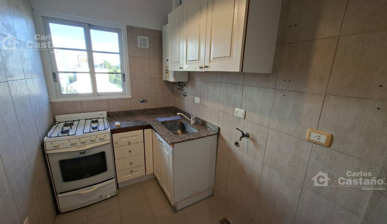 7963541_102850649528697351714806540744777403726787776414986114446754260429032105966465