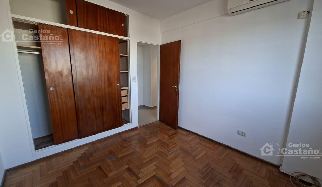 7963541_52096725299639750994313016640709657454074718518674942568928151603708103637242