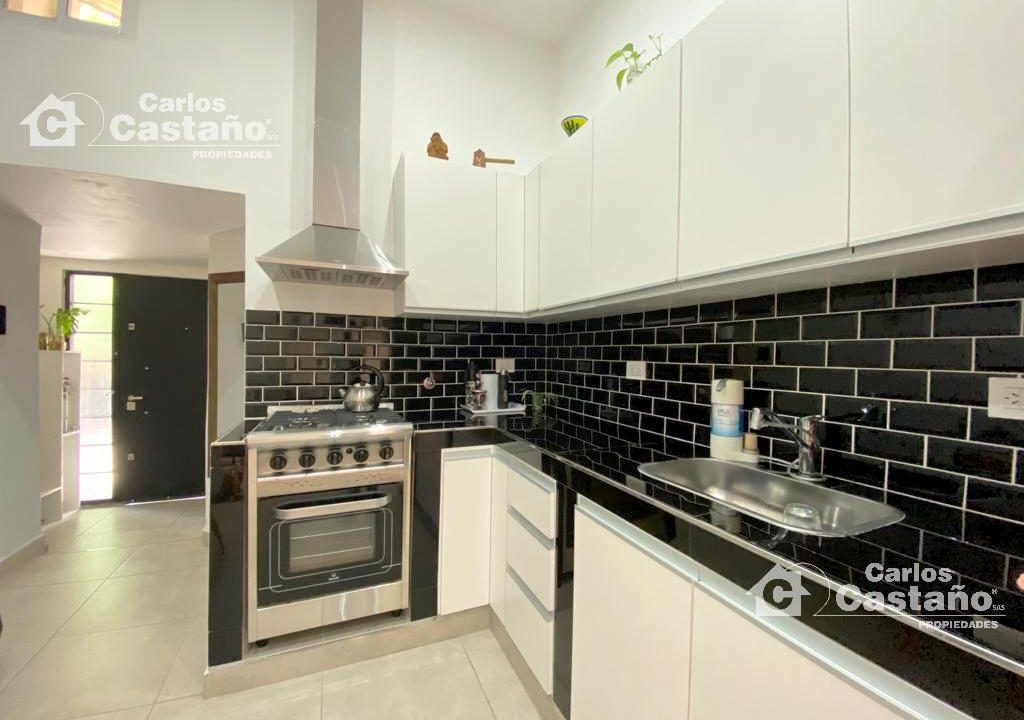 7967945_7986766327808197912472037335054225460596753542374590956945894982559889085727