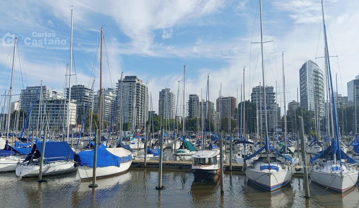 7970537_111302895612908404044282131042063368389168886651396250023705533988574646771853