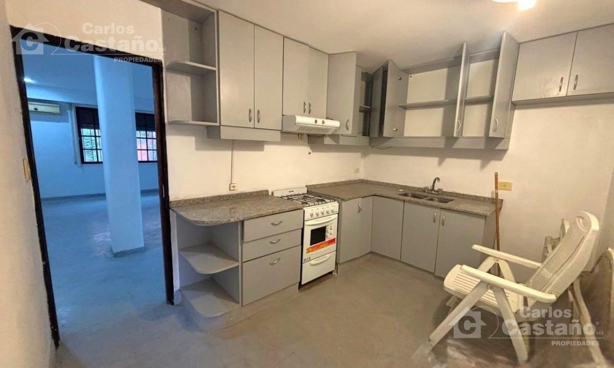 7970537_114286445523270310387893557447019126634627484225441787600354543253486963871404