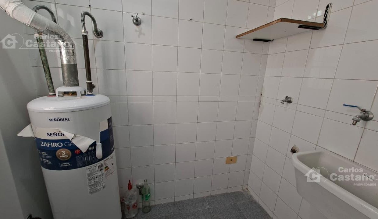 7970832_30305540092461229777991475261614892874135506312816613263455897978923475101955