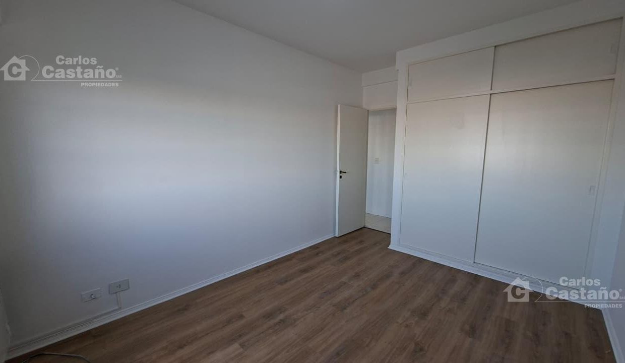 7970832_79267702107292256811885325480423892162381025365139515011409346156840415763304