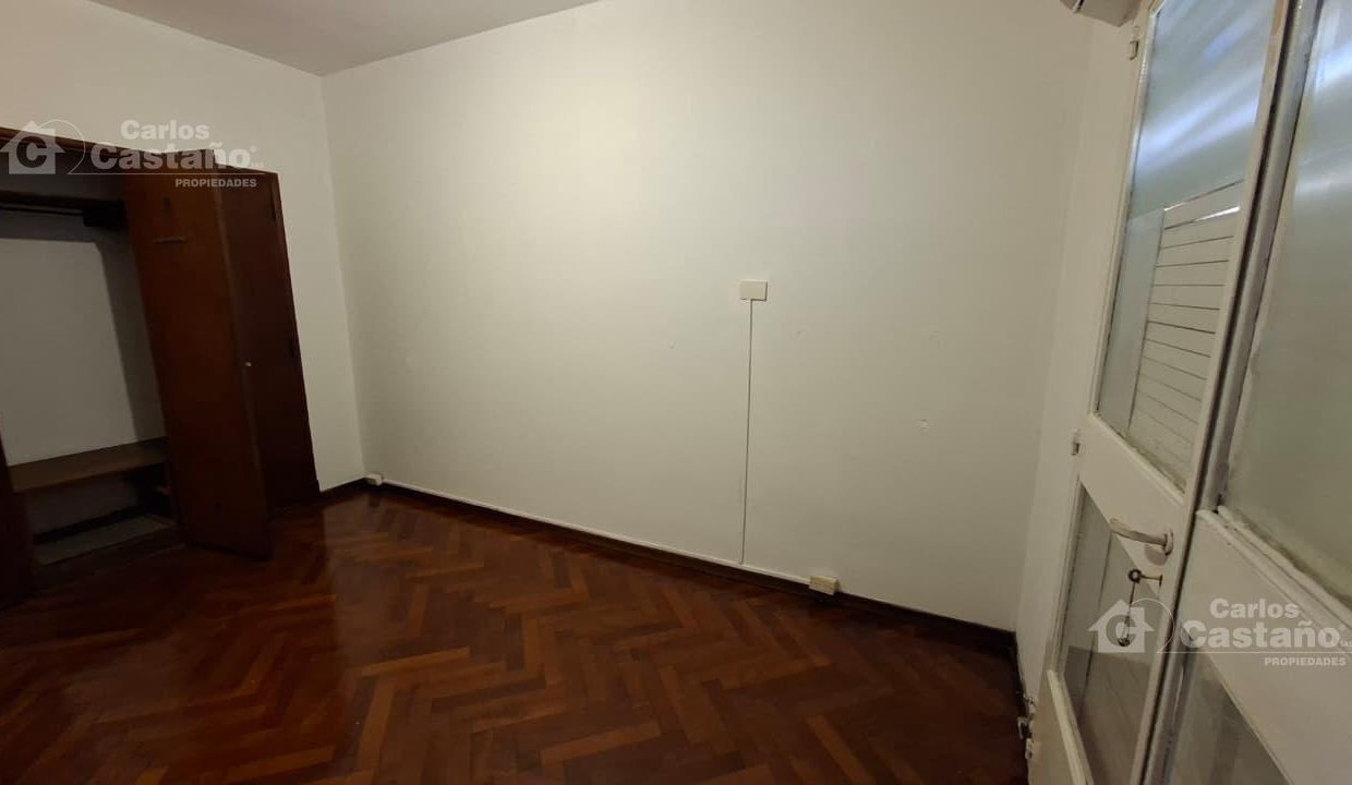 5120818_107292471789213276972592055842805565304814891081135263929223851298653551906519.jpg